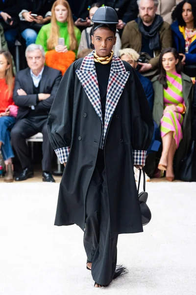 Look 40